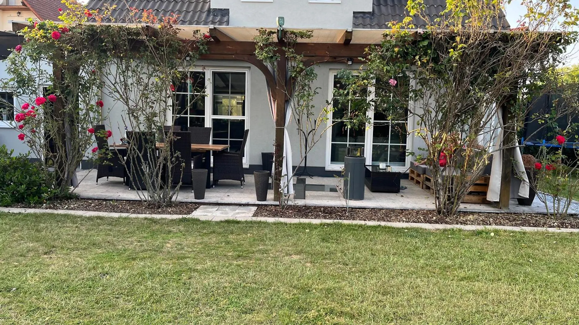 Stylish House With Garden View Villa Elsenfeld